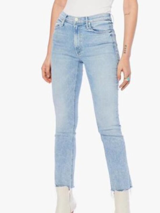 MOTHER Denim - Mother Denim The Mid Rise Dazzler Ankle Fray - Reading by the Pool 27